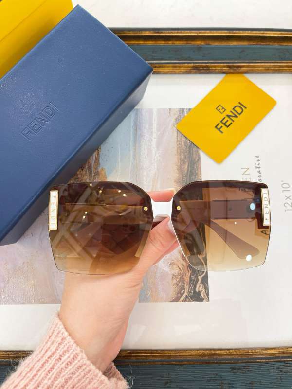 Picture of Fendi Sunglasses _SKUfw55765735fw